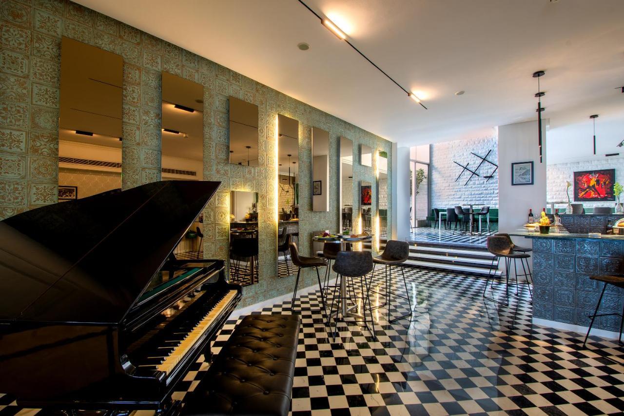 Riviera Hotel And Beach Lounge, Beirut Eksteriør billede
