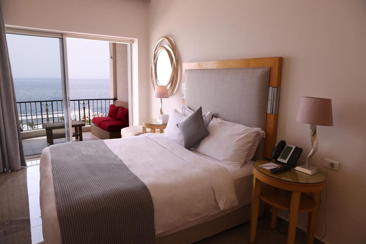 Riviera Hotel And Beach Lounge, Beirut Eksteriør billede